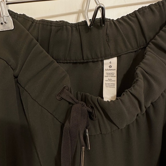 COPY - Lululemon Stretch High-Rise Pant 7/8 Length - Picture 2 of 4